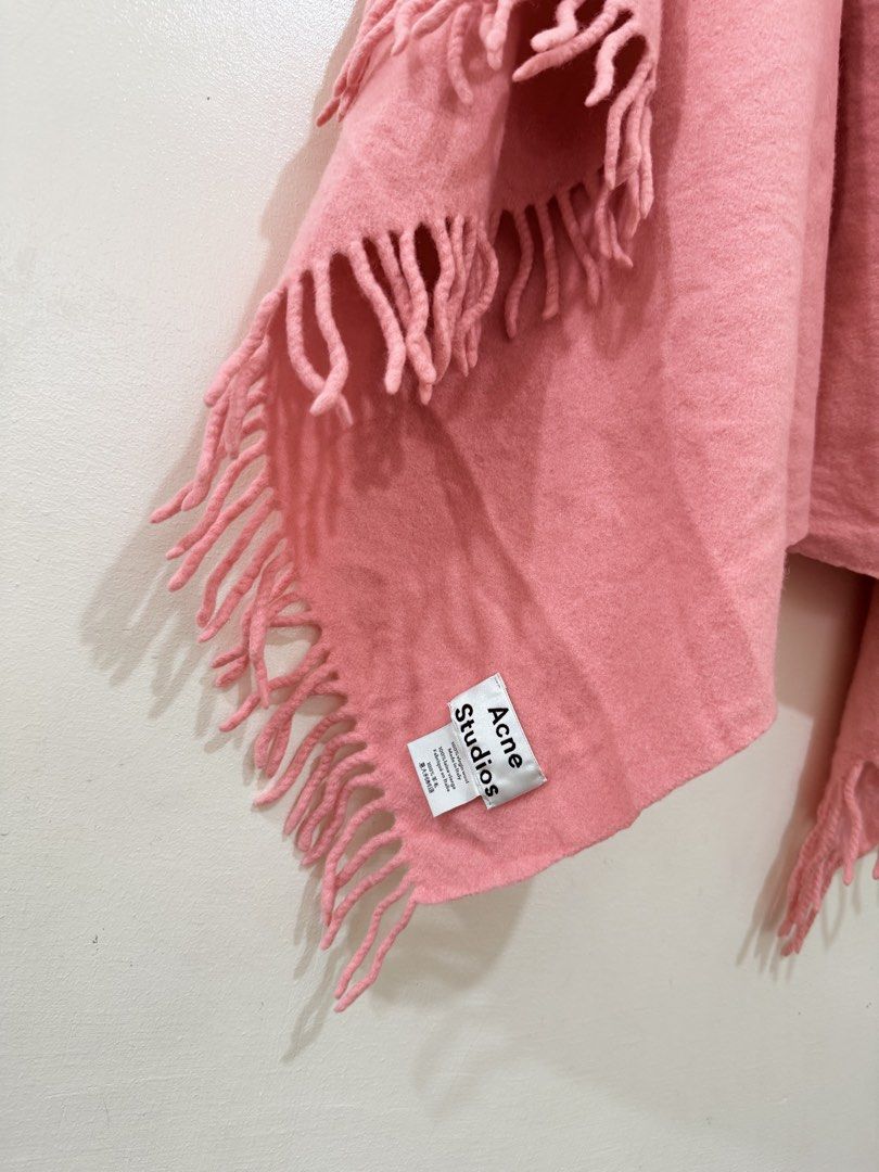 Acne Studios Pink Virgin Wool Scarf (Category: Scarves) located in Solano. Submitted by hayami. (Listing ID 1460542555, Image 2). Description: 𝐀𝐂𝐍𝐄 𝐒𝐓𝐔𝐃𝐈𝐎𝐒 Pink 100% Virgin Wool Scarf/Shawl Made in Italy 🇮🇹 65” x 25.5” Ang nice nito 🤩.