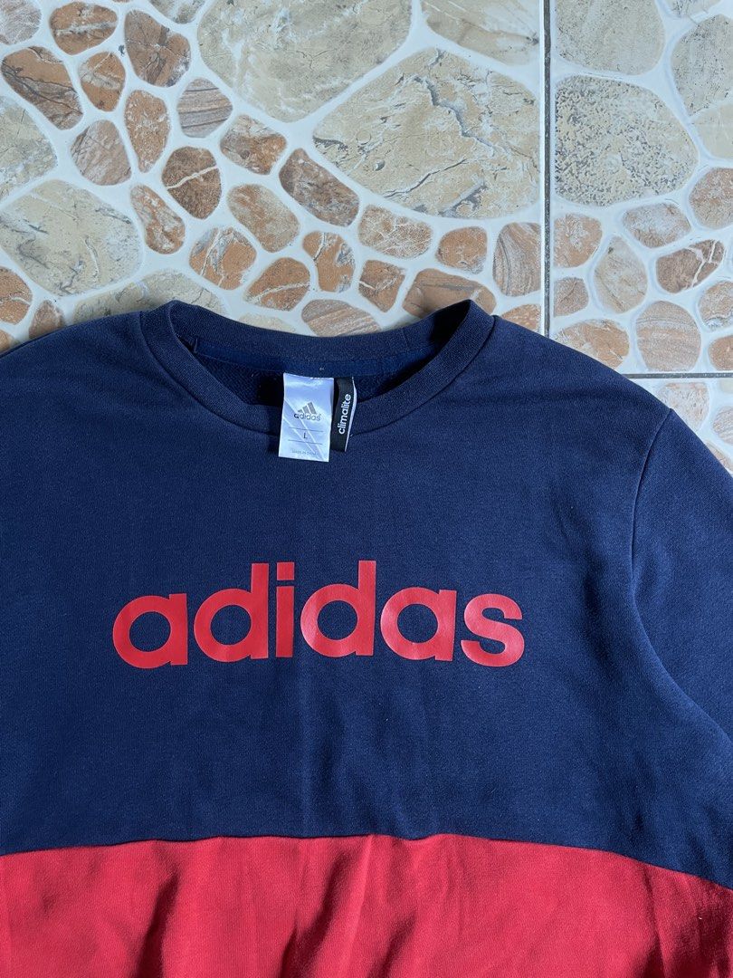 ADIAS PULL OVER JACKET (Category: Coats, Jackets and Outerwear) located in Manila. Submitted by thrift_talk (Listing ID 1460652142, Image 2). Description: L- 26 W- 22 No issue‼️ Excellent condi✅ Location: Pangasinan📍.