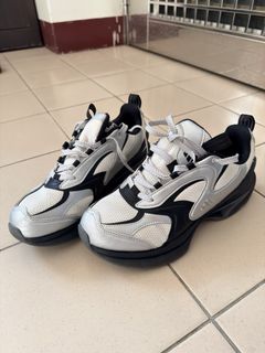 由 wei310 (刊登 ID 1460649353，圖片 1) 提交，位於 的 (類別：)，說明：。