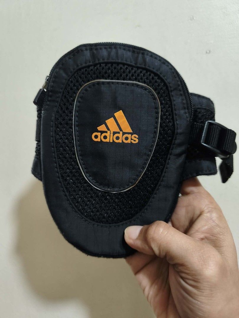Adidas Arm Band (Category: Wallets & Card Holders) located in Quezon City. Submitted by daisyuy1979 (Listing ID 1460594578, Image 1). Description: .