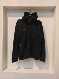 (Category: ) located in . Submitted by clprelovedclothing (Listing ID 1460665919, Image 1). Description: .