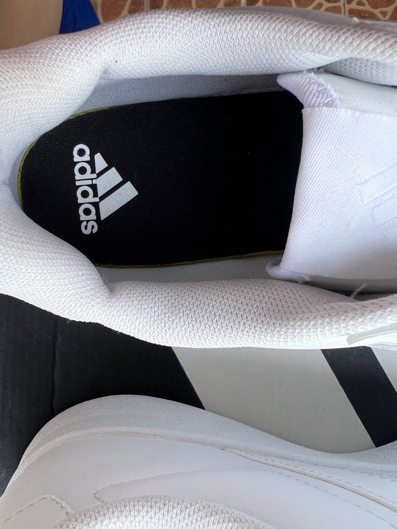 Adidas Breaknet 2.0 (Category: Sneakers) located in Valenzuela. Submitted by timsmnl (Listing ID 1460604292, Image 3). Description: - Stylish brown tote bag - Durable canvas material - Spacious interior - Classic and versatile design.
