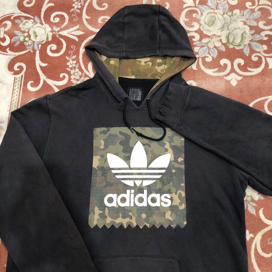 ADIDAS CAMOU HOODIE (Category: Coats, Jackets and Outerwear) located in Quezon City. Submitted by high1sthrift (Listing ID 1460550686, Image 1). Description: ADIDAS CAMO HOODIE 🖤 DISTRESSED W22 L29 | ₱850 only With frayed cuff + small neck tear. See pics for details. Honest post. Pwede pa-repair or wear as street style. QC | Ship nationwide PM agad 💬 #adidas #distressed #thriftPH.