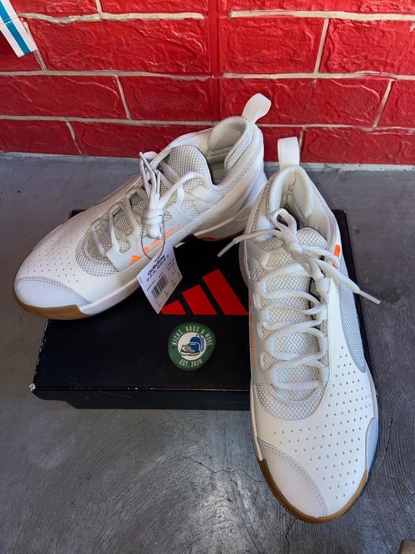 Adidas DON Issue 5 - 9/9.5 (Category: Sneakers) located in Cabuyao City. Submitted by jonis10 (Listing ID 1460711716, Image 3). Description: Going Out Sale. from 4759.. now 2500 per Pair size 9 & 9.5.