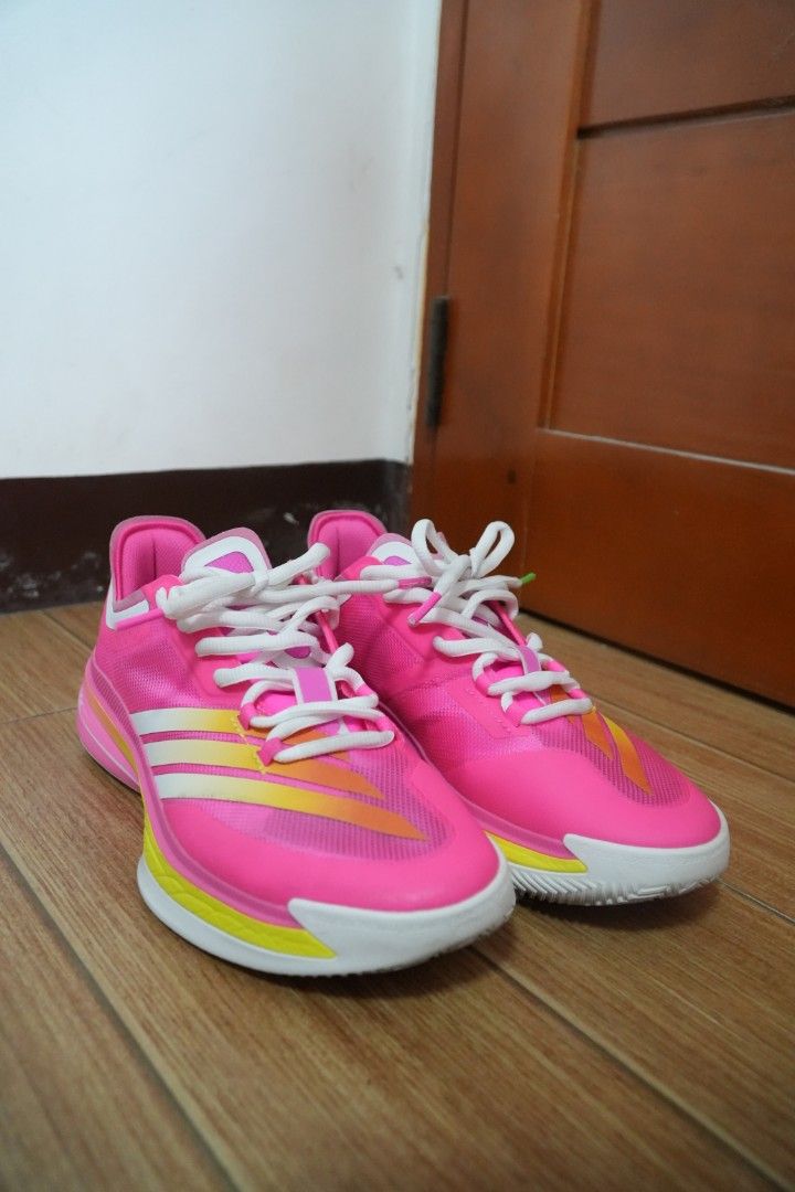 Adidas Select 3.0 KQ x Quiccs (Category: Sneakers) located in Urdaneta. Submitted by marky2428 (Listing ID 1460697907, Image 2). Description: very good appearance 9/10 color has sole sep minimal nadikit ko na yung iba size 9mens 2,000 na lang.