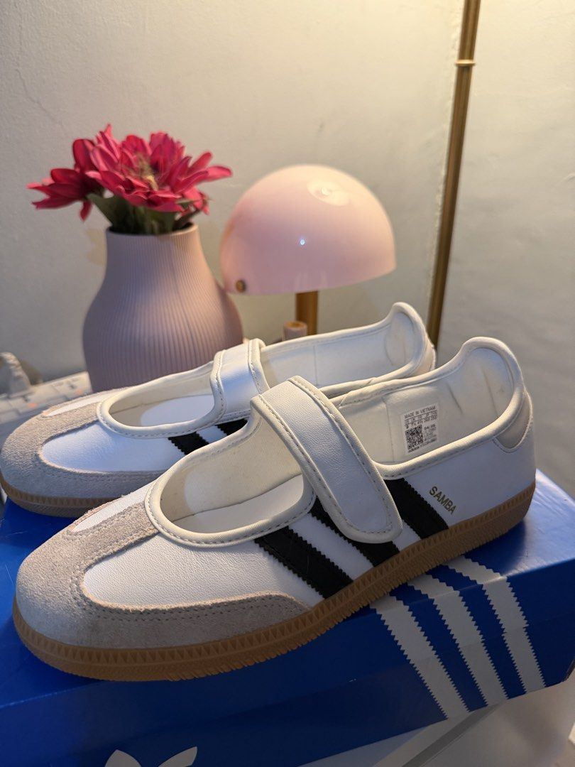 Adidas Samba Jane (Category: Sneakers) located in Manila. Submitted by lenaraedeech (Listing ID 1460626006, Image 1). Description: - Adidas Samba Jane W - Size: 9 US Women's - Condition: Comes with Original Box Orig price: ₱6,000 Selling price: ₱4960.