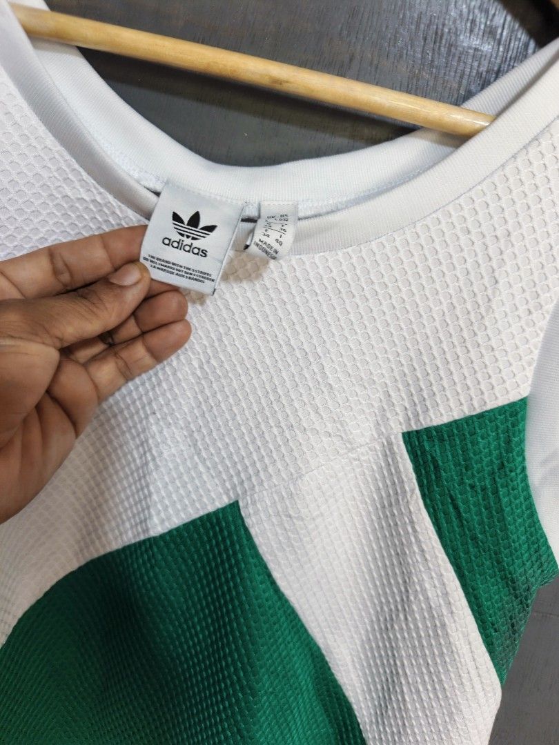 Adidas Sando (Category: Activewear) located in Tacurong. Submitted by lyjetbrandedfinds_1827 (Listing ID 1460524144, Image 3). Description: S-M.