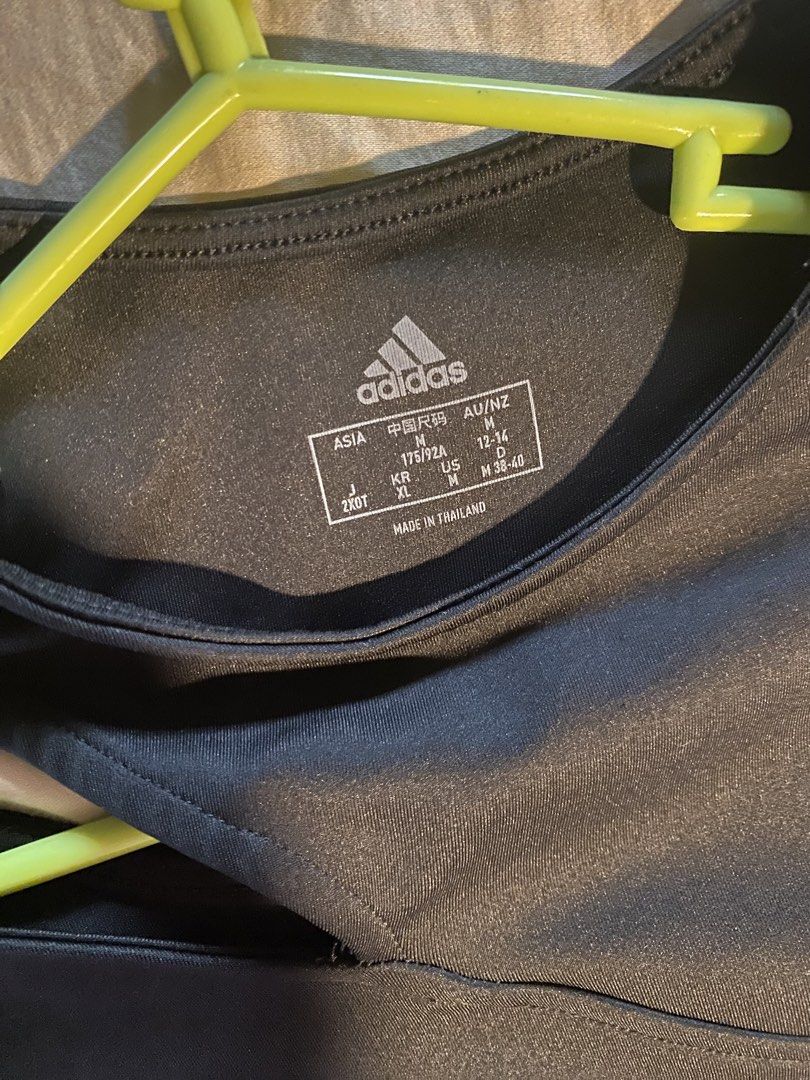 Adidas Hyperglam Training Top (Category: Activewear) located in Guagua. Submitted by tinni.mendi19 (Listing ID 1460595142, Image 2). Description: Authentic Adidas Black cut-out long sleeve cropped top activewear amazing for dancing! Size: US 6 (M) In good condition Bought in Sydney, Australia RFS: not my style Preferably Gcash payment and J&T delivery.