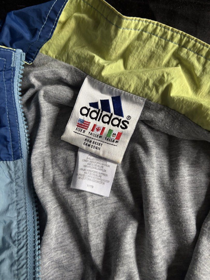 Adidas Windbreaker Jacket (Category: Luxury Apparel) located in San Pedro. Submitted by suzy_delacruz (Listing ID 1460509247, Image 3). Description: .