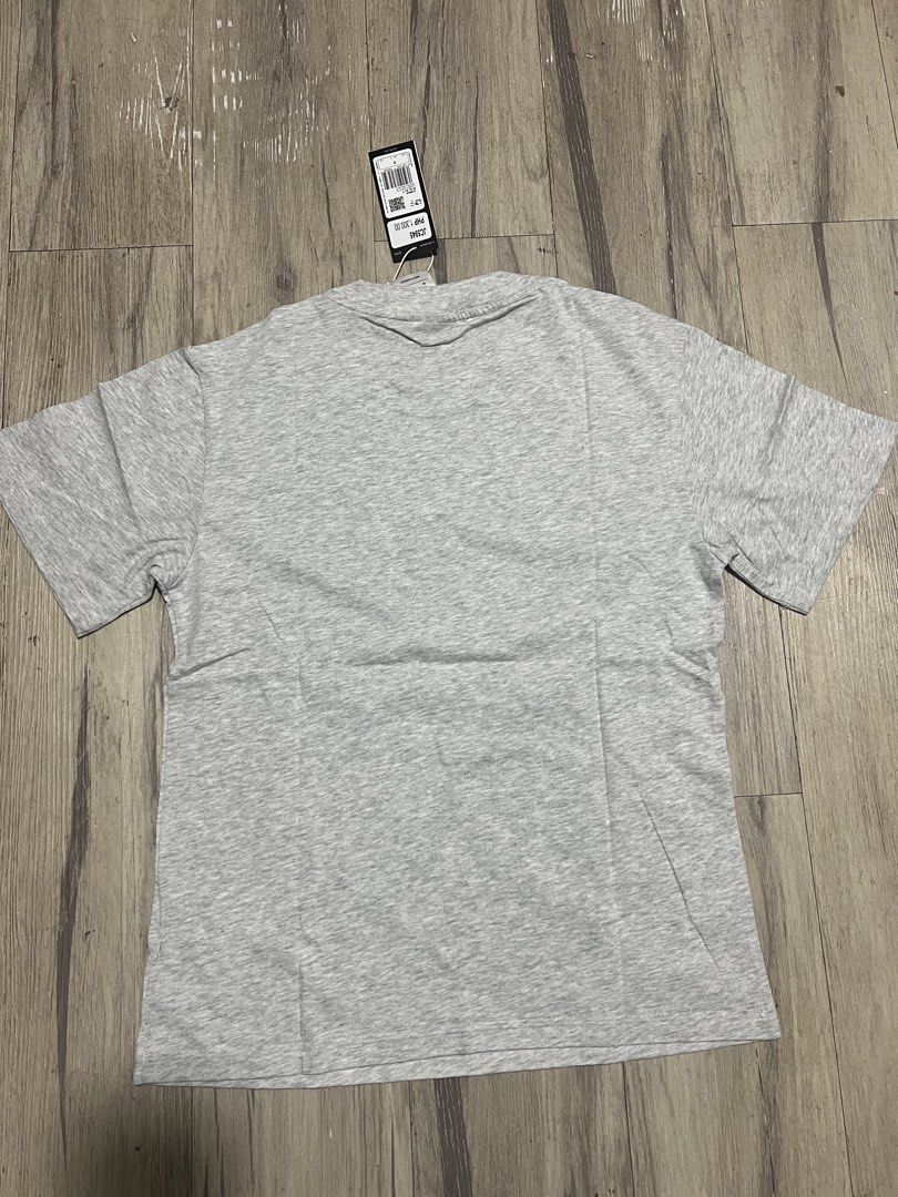 ADIDAS WOMEN TEE S,M,L (Category: Activewear) located in Baguio. Submitted by kyrawang22 (Listing ID 1460712912, Image 2). Description: .