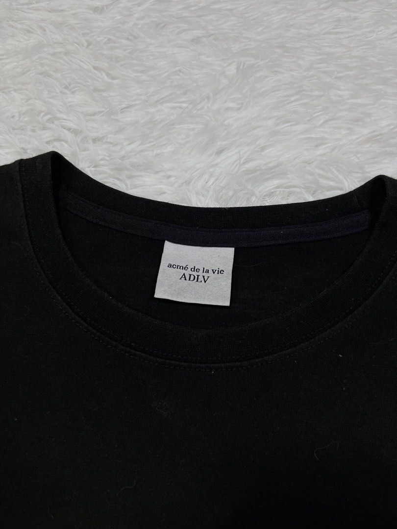 ADLV (Category: Tshirts & Polo Shirts ) located in Manila. Submitted by bagayanagi11491 (Listing ID 1460523716, Image 2). Description: Excellent Condition Size: Large Dimes: 22-23x28 Issue: none .