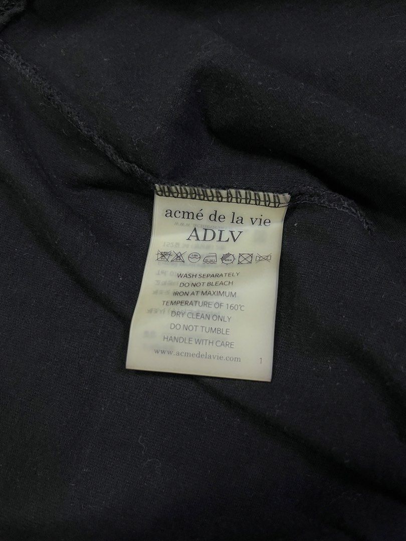 ADLV (Category: Tshirts & Polo Shirts ) located in Manila. Submitted by bagayanagi11491 (Listing ID 1460523716, Image 3). Description: Excellent Condition Size: Large Dimes: 22-23x28 Issue: none .