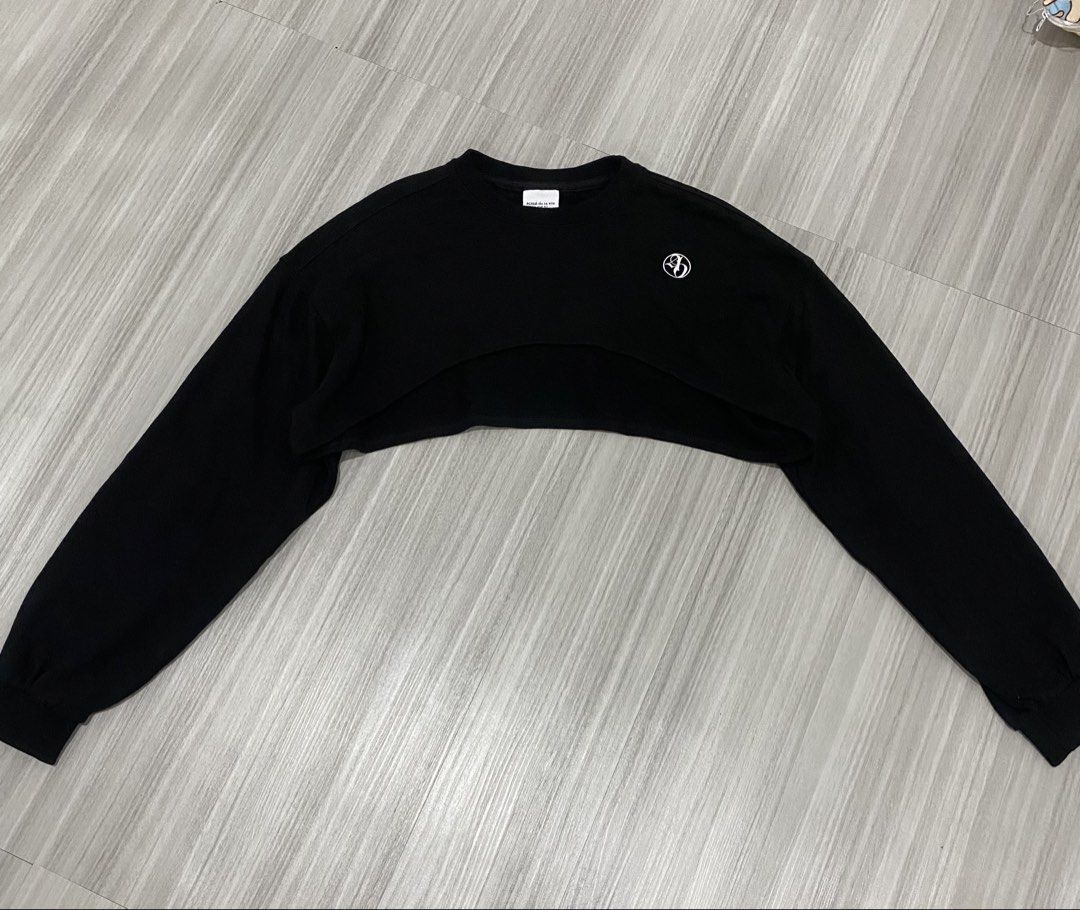 Adlv (Category: Others Tops) located in Manila. Submitted by vizcarrach03925 (Listing ID 1460656241, Image 1). Description: .