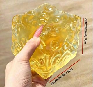 (Category: ) located in . Submitted by kawaiisquishies_sg (Listing ID 1460512463, Image 1). Description: .