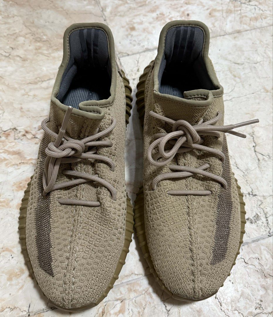 Air Max 1 '86 OG/Yeezy 350 (Category: Sneakers) located in Quezon City. Submitted by fsjehu7y (Listing ID 1460685318, Image 2). Description: Museum Masterpiece size 6M/7.5W 3000 w/ box Yeezy 350 earth 3000(no box).