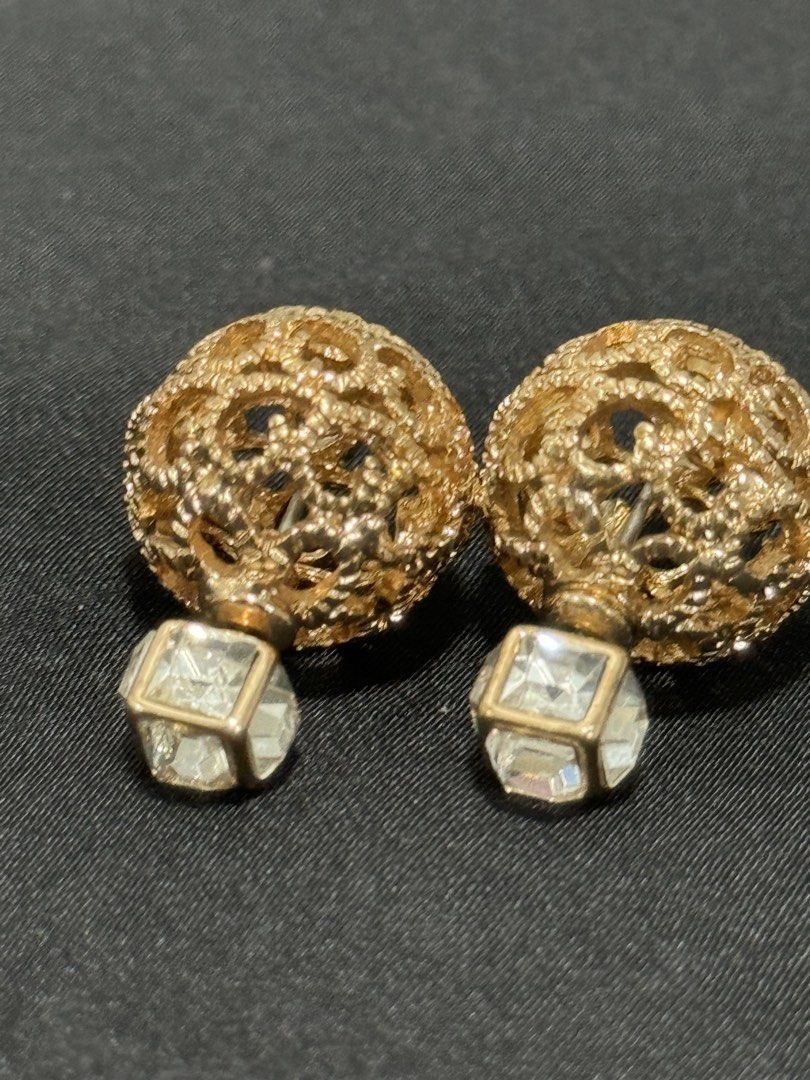 ALDO Stud Earrings 7 Pairs (Take All) (Category: Earrings) located in Pasig City. Submitted by tinylittlestore (Listing ID 1460714363, Image 1). Description: - Original from ALDO - 7 Pairs Take All 800 - yes to Choose 125 each - Used once or twice like new - Includes pearl studs with crystal accents - Features floral designs with pearls and crystals - Offers geometric studs with crystal details - Great variety for different outfits and occasions 