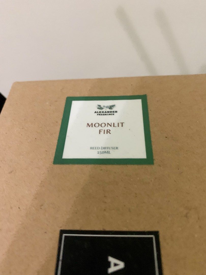 Alexander Fragrance Moonlit Fir Reed Diffuser 150ml (Category: Home Fragrance) located in Manila. Submitted by w0nderfulw0rld (Listing ID 1460640752, Image 2). Description: Brand new, perfect for gifting Smells like Christmas.