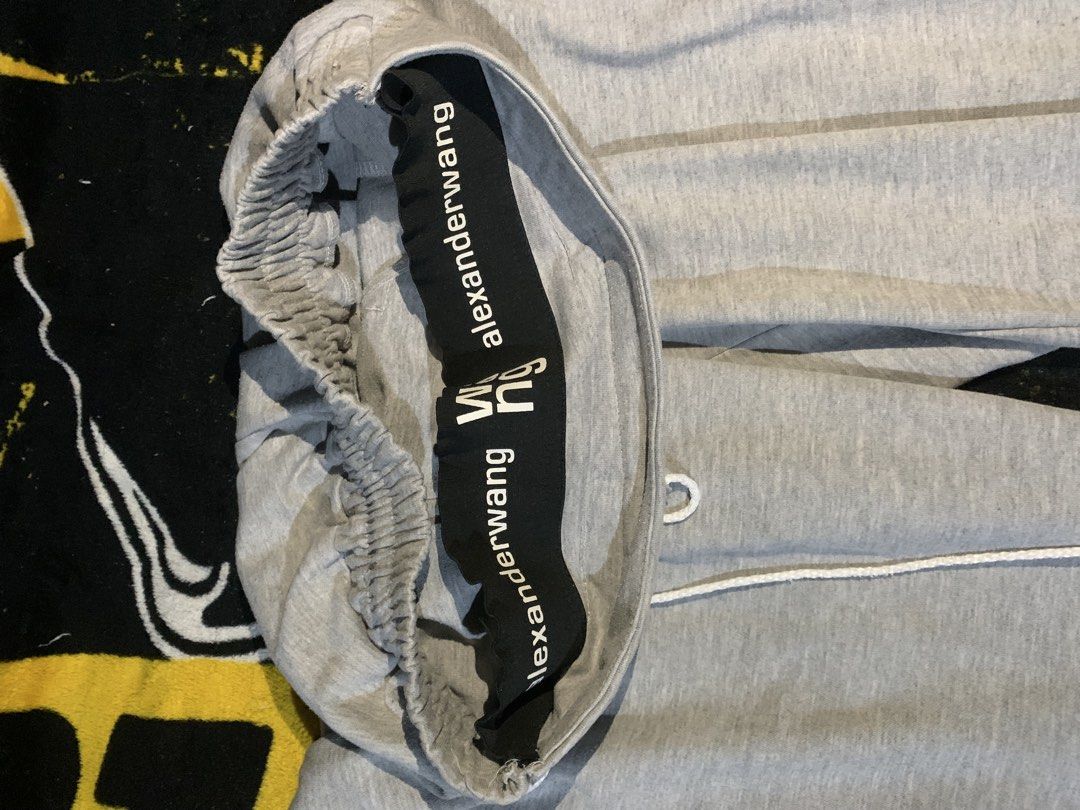 Alexander Wang Grey Sweatpants (Category: Joggers) located in San Carlos. Submitted by jemercagui42788 (Listing ID 1460591344, Image 2). Description: - Authentic Alexander Wang Grey Sweatpants - Comfortable elastic waistband with adjustable drawstring - Ribbed cuffs for a snug fit - Perfect for lounging at home or casual outings - Stylish and versatile design.