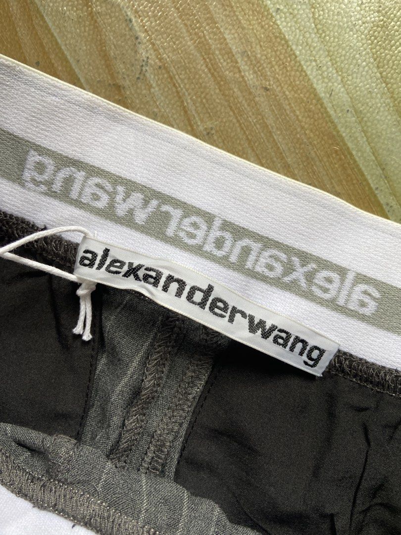 alexander wang high waist (Category: Jeans) located in Sorsogon. Submitted by okkinsorenid (Listing ID 1460525133, Image 3). Description: 26-32 w 44 L as new .
