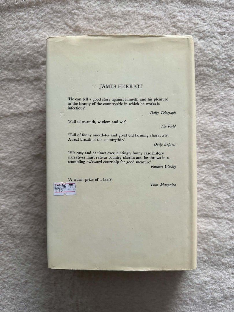 All Creatures Great And Small - James Herriot (Category: Storybooks) located in Santiago. Submitted by bookworm_club (Listing ID 1460579343, Image 2). Description: 📚no cancellation, return or exchange. 📚secondhand books. some books are in good condition while some has minimal flaws (foxing, creases, dog-eared pages, etc.) 📚reasonable haggling is allowed. 💰MOP: For same day pickup - CASH & BANK TRANSFER For shipping or scheduled pickup - BANK 