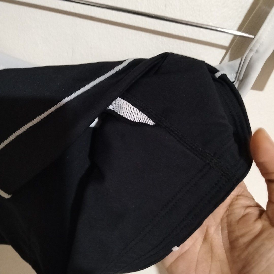 Alo bra top S (Category: Activewear) located in Subic. Submitted by petitecorner22 (Listing ID 1460516308, Image 3). Description: selling how much I got it really cute but no time to exercise now small best 32-33 tight sa 34 Pero pwede pa no tags.