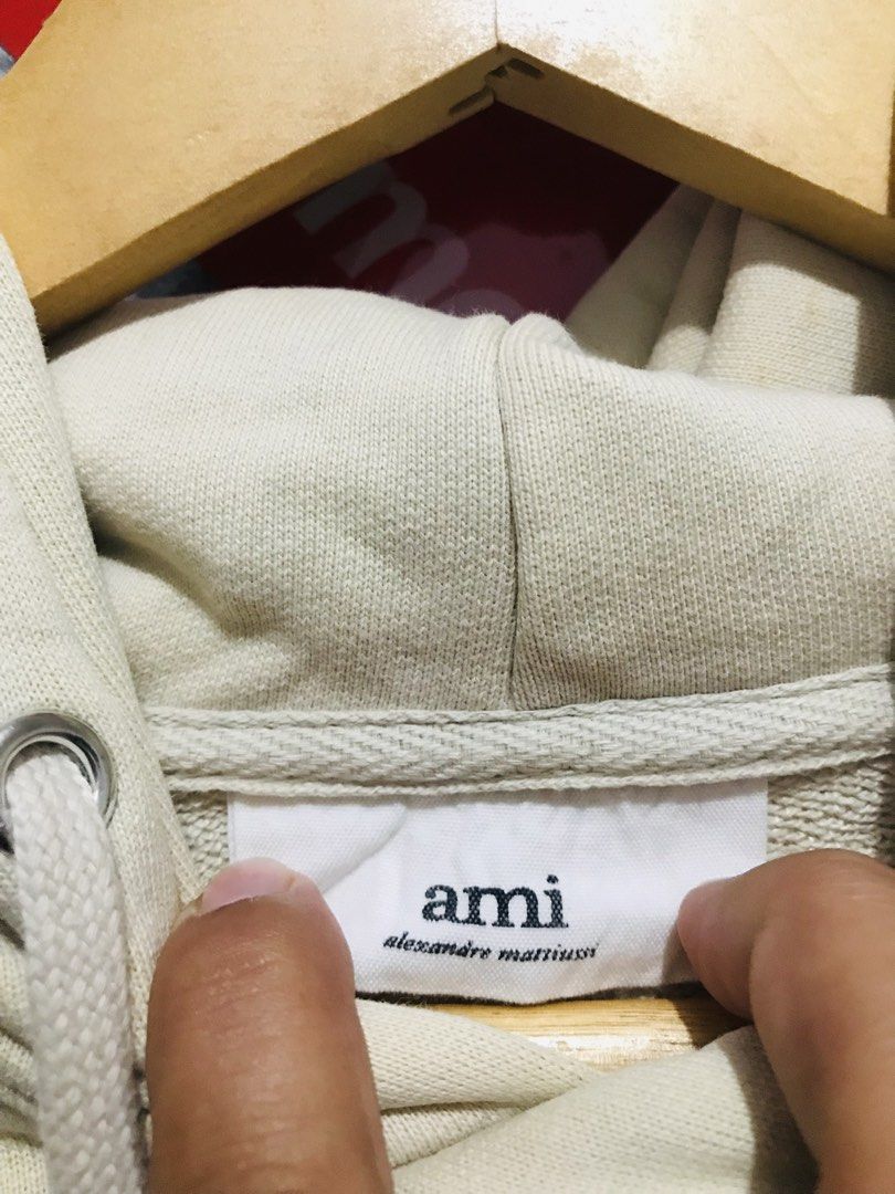 Ami (Category: Luxury Apparel) located in Pozorrubio. Submitted by ghettogoods (Listing ID 1460710136, Image 2). Description: multiple penholes sa mga stitching.