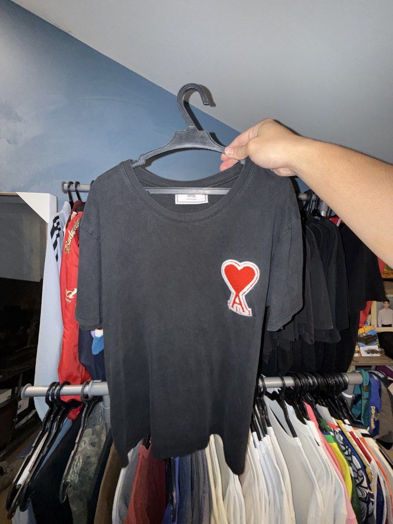 Ami big heart (Category: Tshirts & Polo Shirts ) located in Santa Rosa. Submitted by rgnrvn300 (Listing ID 1460680130, Image 2). Description: Ami big heart Price: 400 Size: M-L womens Width: 20 Length: 27 Color rate: 8.5/10 Condition: 9/10 Issue: sign of usage Shipping thru J&T.