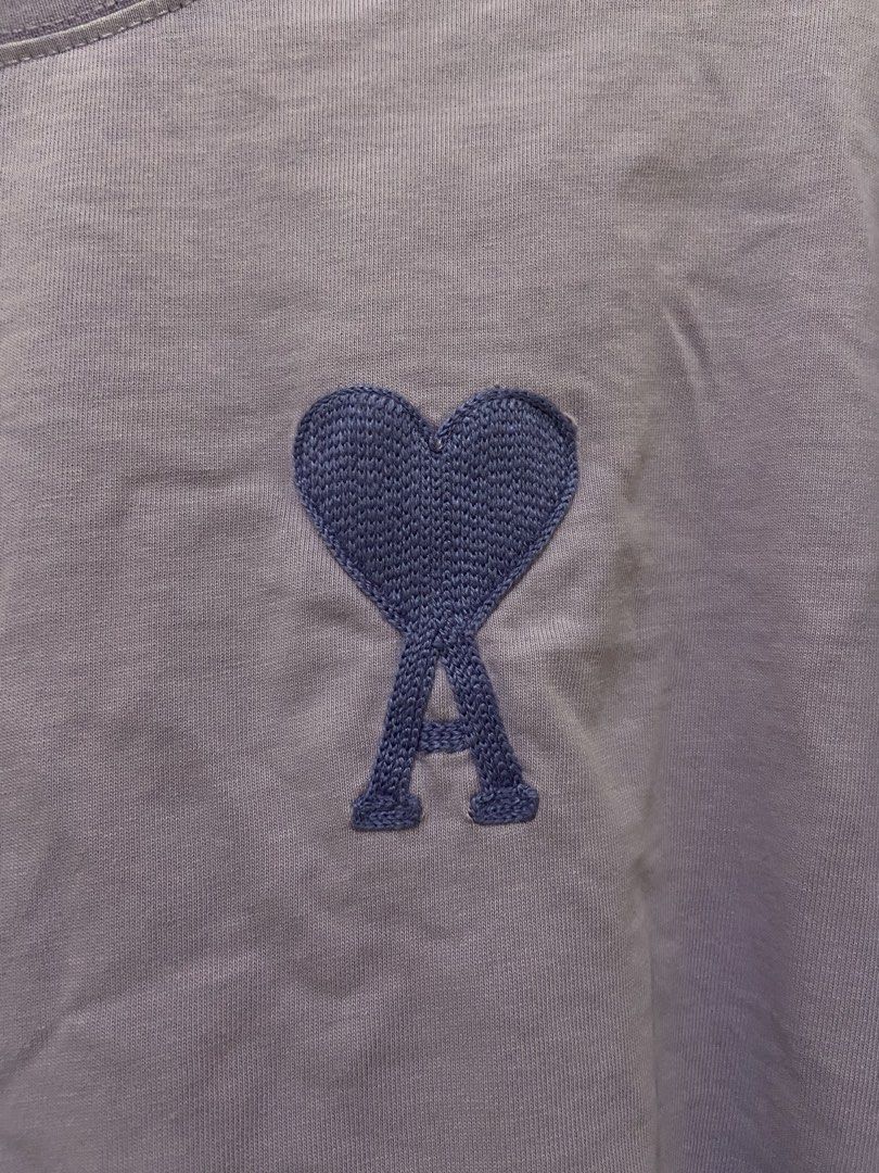 AMI T SHIRT (Category: Activewear) located in Tuguegarao City. Submitted by nero_28 (Listing ID 1460539043, Image 2). Description: Dimes:25/21 Issue: Stain .