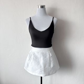 (Category: ) located in . Submitted by rosywardrobe (Listing ID 1460679774, Image 1). Description: .