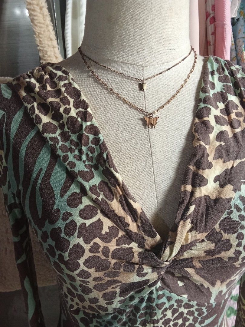 Animal print dress (Category: Dresses) located in Meycauayan. Submitted by midori61 (Listing ID 1460534884, Image 3). Description: stretchy M-L.