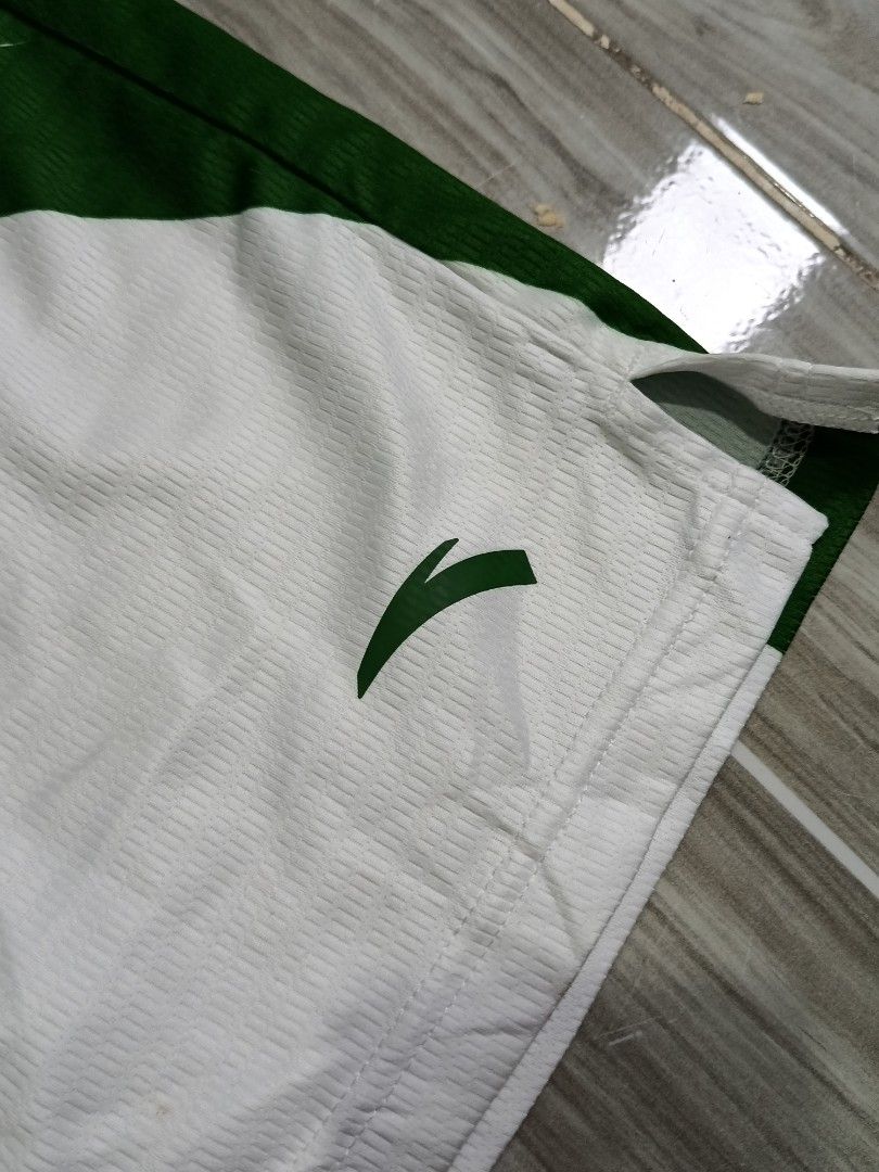 ANTA BASKETBALL SHORT (freeshipping) (Category: Activewear) located in Quezon City. Submitted by gyl-stop (Listing ID 1460580746, Image 3). Description: free shipping 30-39 x 19.5 excellent condi cr: 9.8/10 issue: dot yellow stain.