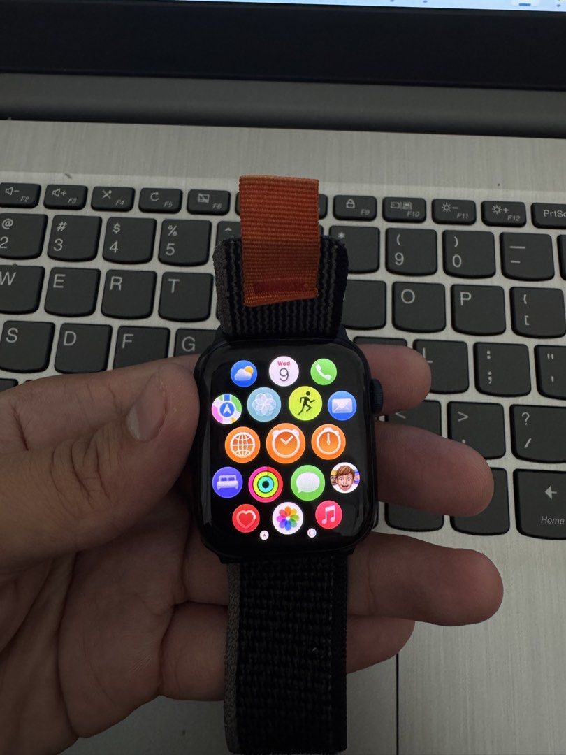Apple watch series 7 45mm (Category: Wearables & Smart Watches) located in Makati City. Submitted by iamfabianvelasco30 (Listing ID 1460535899, Image 1). Description: Selling my Apple Watch Series 7 45mm No issues with complete box and original strap Dm for more information and pictures Rfs. Want to switch to garmin or coros.