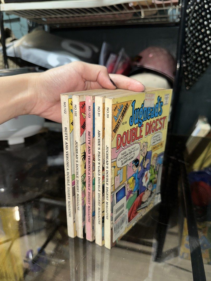 ARCHIE DIGEST LIBRARY COMIC BOOKS (Category: Comics & Manga) located in Mandaluyong City. Submitted by wear_emout (Listing ID 1460616683, Image 2). Description: can be bought separately.