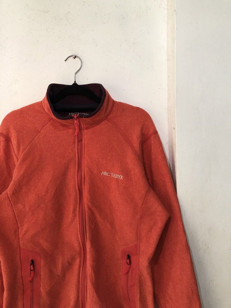 ARCTERYX FULLZIPP JACKET WOMENS ON TAG (Category: Activewear) located in Manila. Submitted by triptothrift7 (Listing ID 1460673387, Image 2). Description: pm me for fast transaction! ARCTERYX FULLZIPP JACKET WOMENS ON TAG for only 1000 size large on tag width 21.5 x 25 length no issue excellent condition color rate 9/10 mode of payment gcash or bank transfer location Biñan laguna.