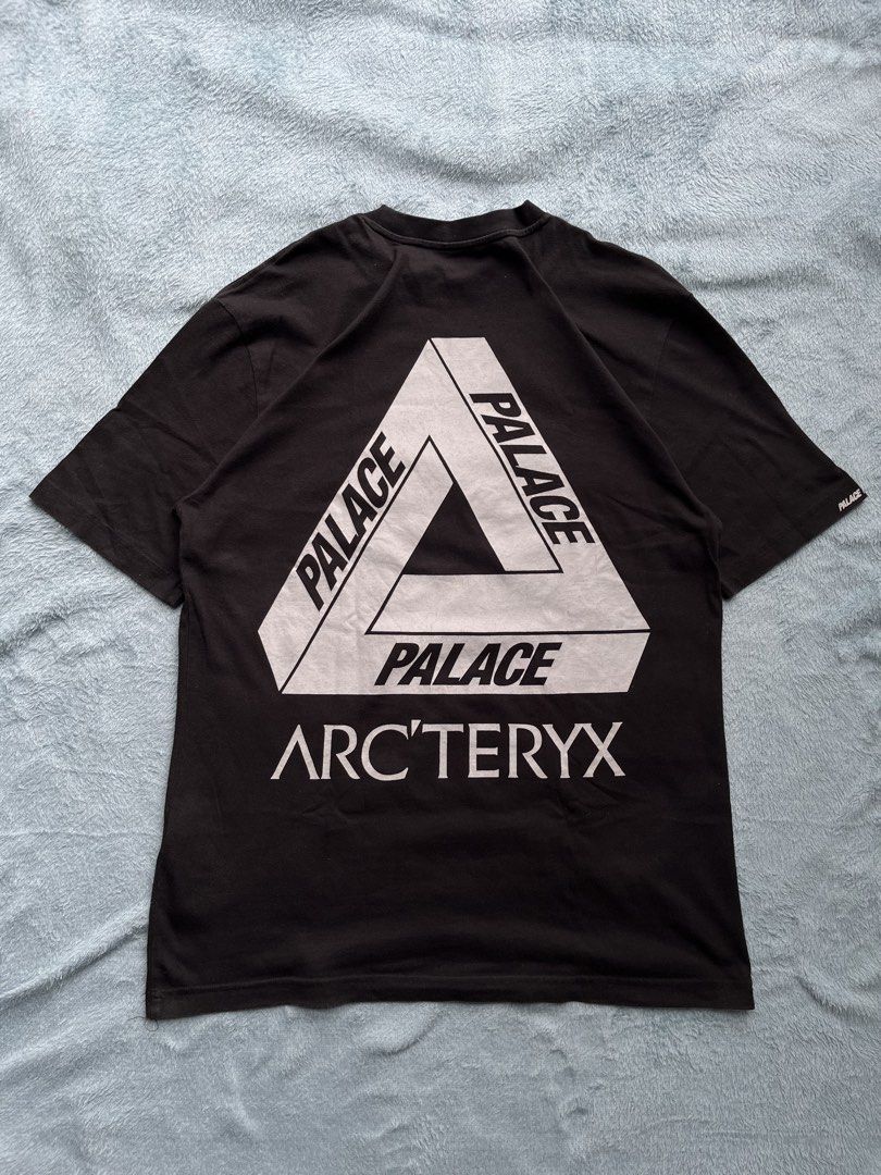 Arcteryx X Palace (Category: Tshirts & Polo Shirts ) located in San Jose. Submitted by keinzthriftt (Listing ID 1460669269, Image 1). Description: Arcteryx X Palace Dimes:20x28 Color Rate:9.5/10(needwash).