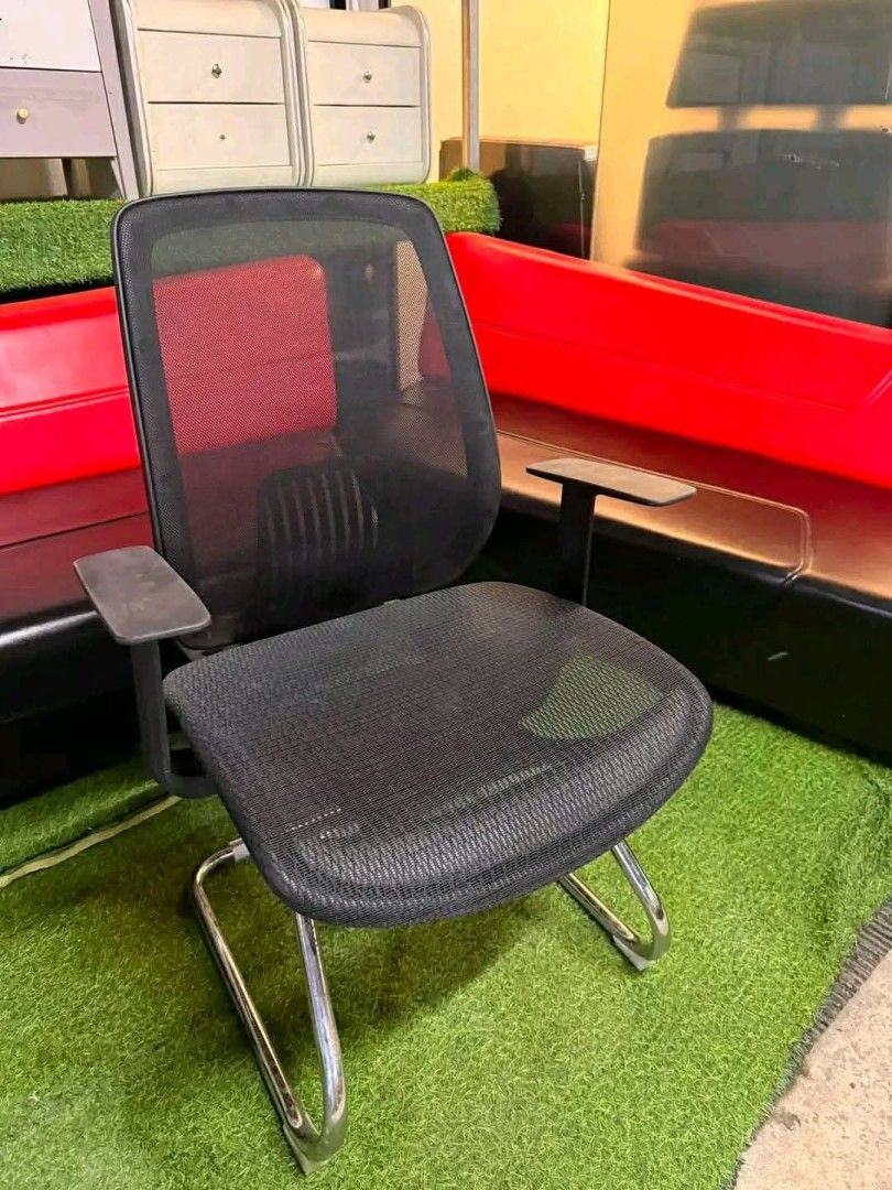 Ars brand 2ndhand Fix and with wheels (Category: Chairs) located in Manila. Submitted by dolorchris69891 (Listing ID 1460682870, Image 1). Description: Ars brand 2ndhand Fix and with wheels.
