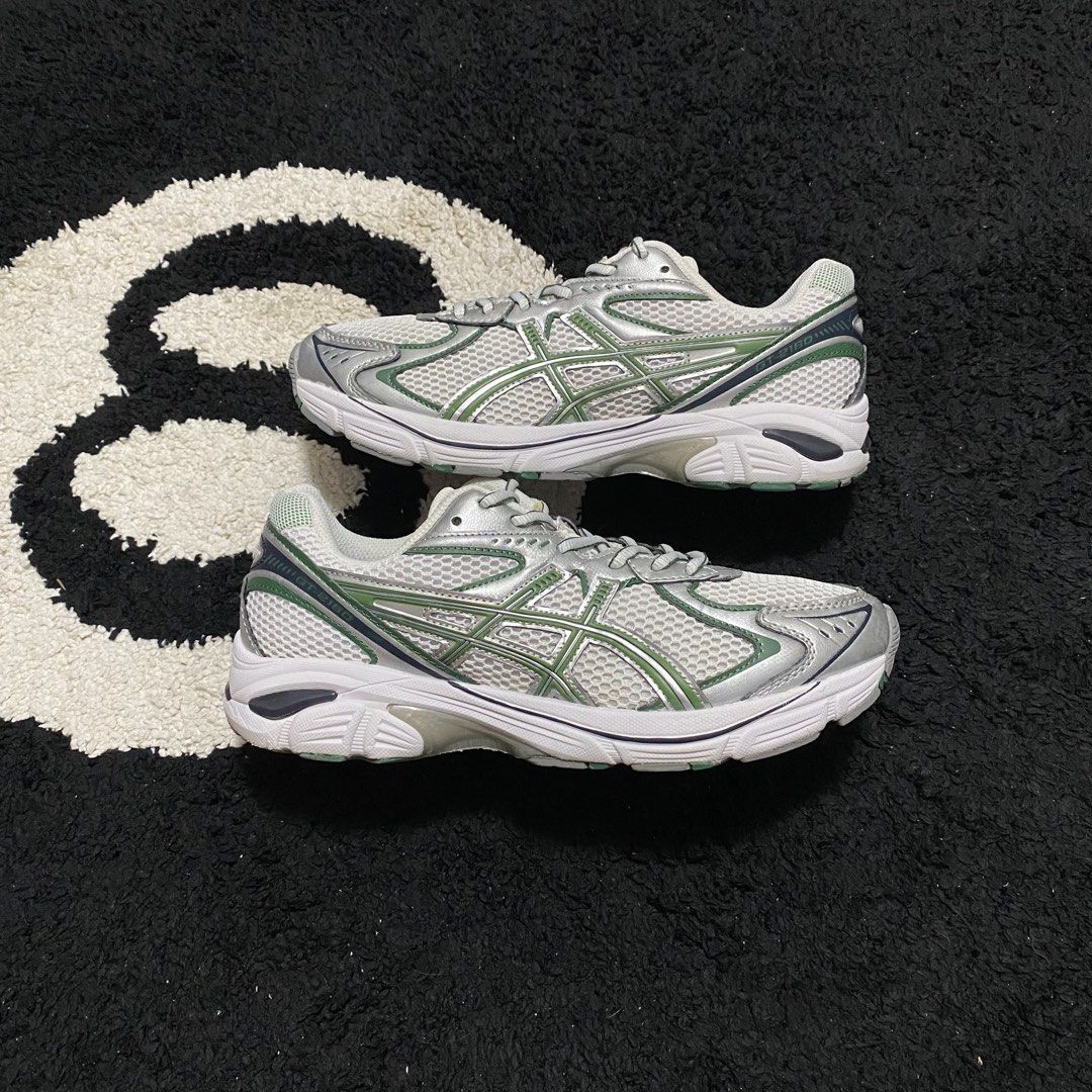 Asics GT-2160 (Category: Sneakers) located in Danao, Cebu. Submitted by sneaks_cebu (Listing ID 1460704878, Image 1). Description: Asics GT 2160 Size 9.5us 27.cm -missing size tags Php 1,850 .