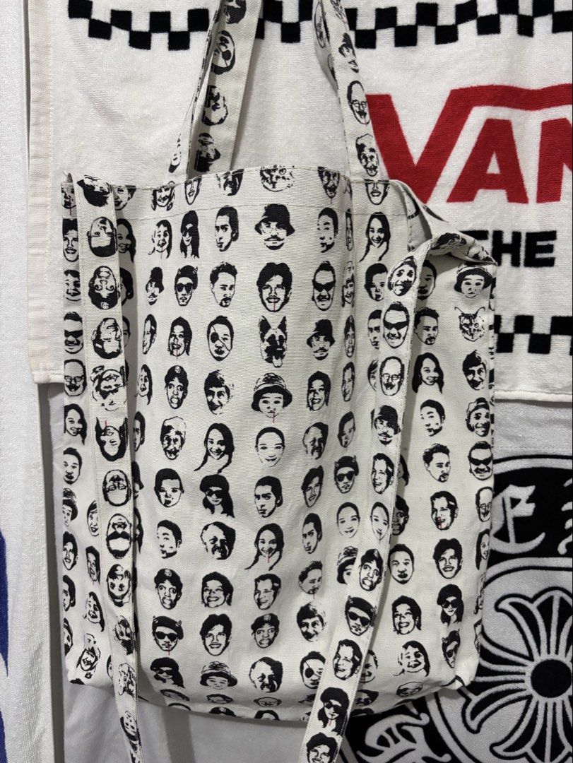 Asoko Uncle Print Bag Tote Bag (Category: Tote Bags) located in Tuguegarao City. Submitted by road.thriftnvintage (Listing ID 1460666666, Image 3). Description: 36cm width 40 cm length 📍 Location: Tuguegarao City, Cagayan 📌 Please check photos and description carefully before buying. ✅ First to pay will get the item. 📦 Pre-loved items may have signs of use. ❌ No cancellation, return, exchange, or refund. ❌ No bogus buyers or joy reservers, ple