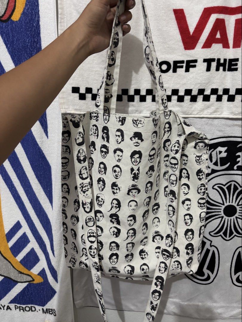 Asoko Uncle Print Bag Tote Bag (Category: Tote Bags) located in Tuguegarao City. Submitted by road.thriftnvintage (Listing ID 1460666666, Image 2). Description: 36cm width 40 cm length 📍 Location: Tuguegarao City, Cagayan 📌 Please check photos and description carefully before buying. ✅ First to pay will get the item. 📦 Pre-loved items may have signs of use. ❌ No cancellation, return, exchange, or refund. ❌ No bogus buyers or joy reservers, ple