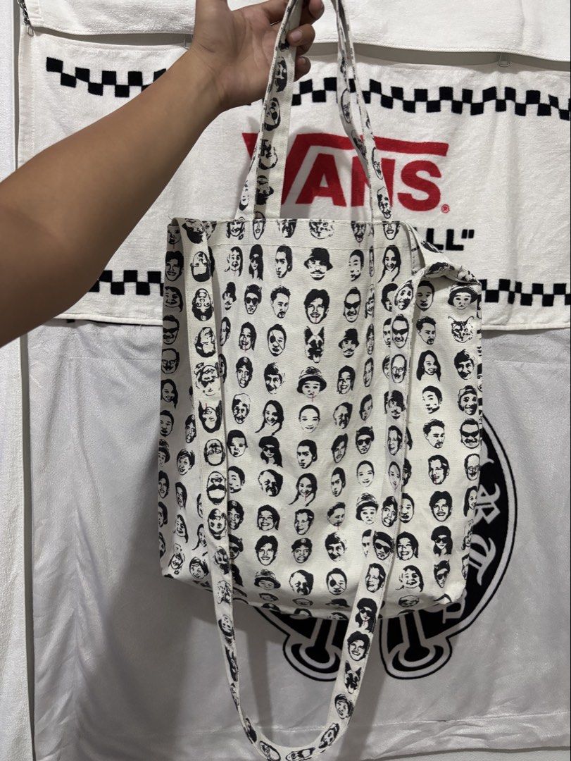 Asoko Uncle Print Bag Tote Bag (Category: Tote Bags) located in Tuguegarao City. Submitted by road.thriftnvintage (Listing ID 1460666666, Image 1). Description: 36cm width 40 cm length 📍 Location: Tuguegarao City, Cagayan 📌 Please check photos and description carefully before buying. ✅ First to pay will get the item. 📦 Pre-loved items may have signs of use. ❌ No cancellation, return, exchange, or refund. ❌ No bogus buyers or joy reservers, ple
