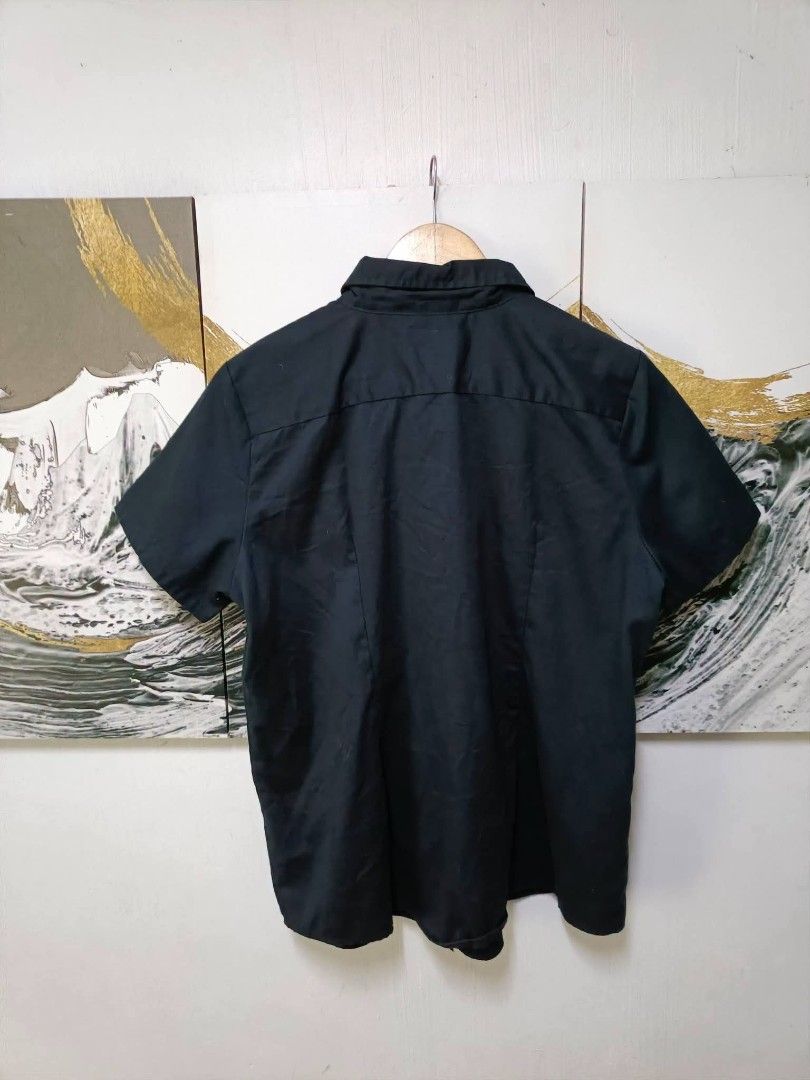 AUTHENTIC Black Dickies Work (Category: Tshirts & Polo Shirts ) located in Magalang. Submitted by itskate_cc (Listing ID 1460650584, Image 3). Description: Actual size using inches Armpit to Armpit/23 Lenght/ 28.5 fittings is Large XL on tag Excellent Condition, Issue:0 Message if you have any other question about sizing. We do shipping nation wide I'm also open for video call so that you can see the item you 're interested to buy. Courier, DHL, 