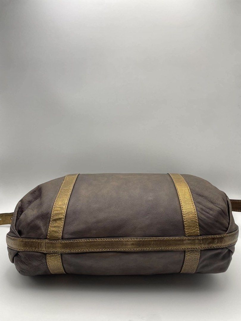 Authentic Cole haan leather medium messenger bag (Category: Cross-body Bags) located in Cagayan de Oro. Submitted by borse_de_amore (Listing ID 1460534847, Image 3). Description: Authentic Cole haan leather medium messenger bag Rank AB tolerable signs of use only. Fits iPad and folding umbrella etc. 🏷️1,290 only shipped na.