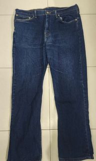 (Category: ) located in . Submitted by godsoflevisjeans67 (Listing ID 1460553868, Image 1). Description: .