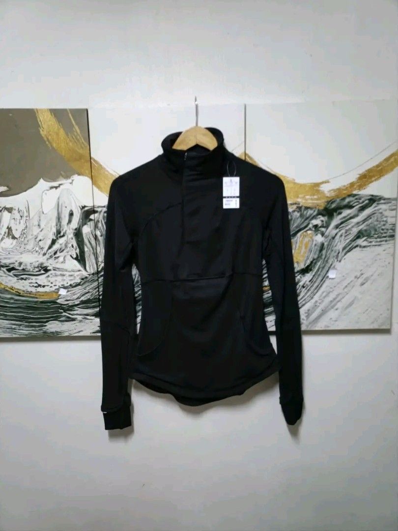 AUTHENTIC Lululemon Base Runner 1/2 Zip Original Price Php 7,500 (Category: Luxury Apparel) located in Manila. Submitted by bvnnie (Listing ID 1460665160, Image 2). Description: AUTHENTIC Lululemon Base Runner 1/2 Zip Original Price Php 7,500 ACTUAL SIZE USING INCHES ARMPIT TO ARMPIT 16 LENGHT/ 24 SUPER STRETCHABLE FITTINGS SMALL TO WOMEN'S EXTRA SMALL TO SMALL LIKE NEW CONDITION, ISSUE:0 MESSAGE IF YOU HAVE ANY OTHER QUESTION ABOUT SIZING. WE DO