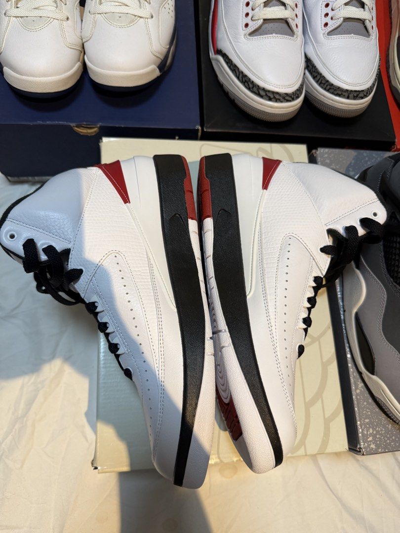 Authentic Nike Jordan Collection As Pack Only (Category: Sneakers) located in Quezon City. Submitted by declutter-man (Listing ID 1460654276, Image 2). Description: Jordan 2 Chicago US8.5 BNDS Jordan 3 Fire Red US9 VNDS Jordan 4 Infrared US9 PADS Jordan 6 Midnight Navy US9 VNDS Nike Dunk High Light Bone US9 VNDS AS PACK ONLY All pairs are authentic. Loc: Banawe, QC.