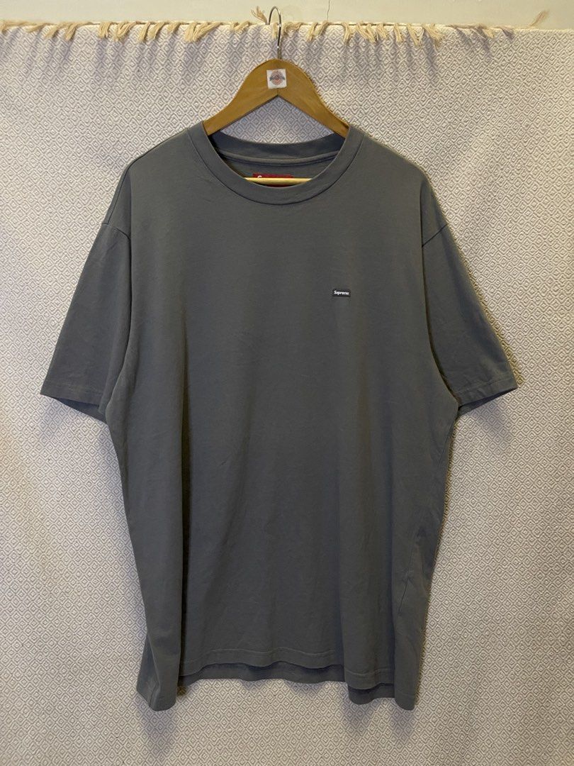 Authentic supreme small box tee (Category: Tshirts & Polo Shirts ) located in Manila. Submitted by hypestock_mnl (Listing ID 1460521314, Image 1). Description: - stylish - perfect for casual wear - great fit - in good condition - minimal signs of usage - 9.8/10 - money worth! - see pics for details/issue.