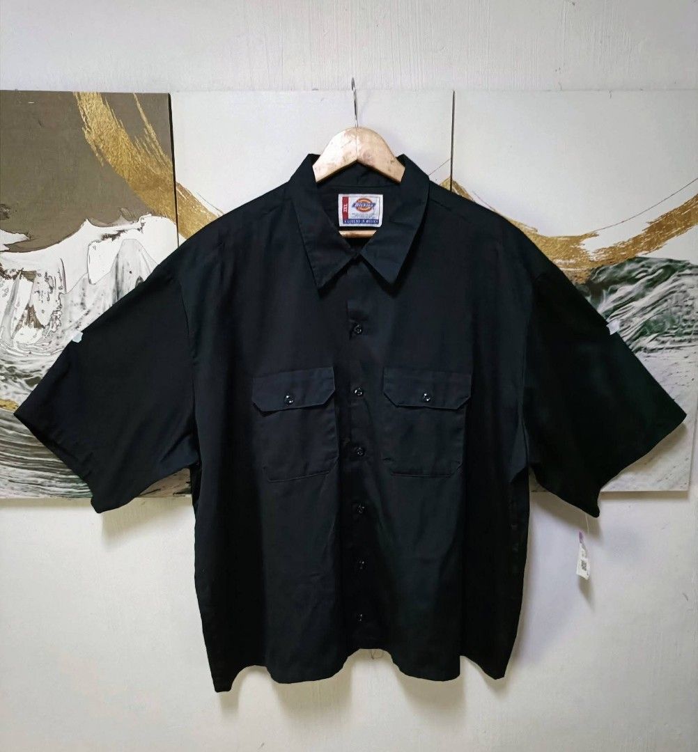 AUTHENTIC Vintage O0s Black Dickies Work (Category: Activewear) located in Magalang. Submitted by itskate_cc (Listing ID 1460652893, Image 2). Description: Actual size using inches Armpit to Armpit/ width 29.5 Lenght/29.5 fittings is Box 3XL Excellent Condition, Issue:0 Message if you have any other question about sizing. We do shipping nation wide I'm also open for video call so that you can see the item you 're interested to buy. Courier, DHL, 