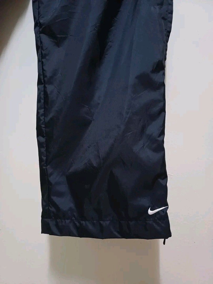 AUTHENTIC VINTAGE Y2K NIKE TRACK PANTS (Category: Activewear) located in Magalang. Submitted by itskate_cc (Listing ID 1460624206, Image 3). Description: Actual size using inches Waistline /Widht 28-34 Lenght/41 Thight/13.5 Leg Opening/9.8 fittings is Large Excellent Condition, Issue:0 Message if you have any other question about sizing. We do shipping nation wide I'm also open for video call so that you can see the item you 're interested to buy