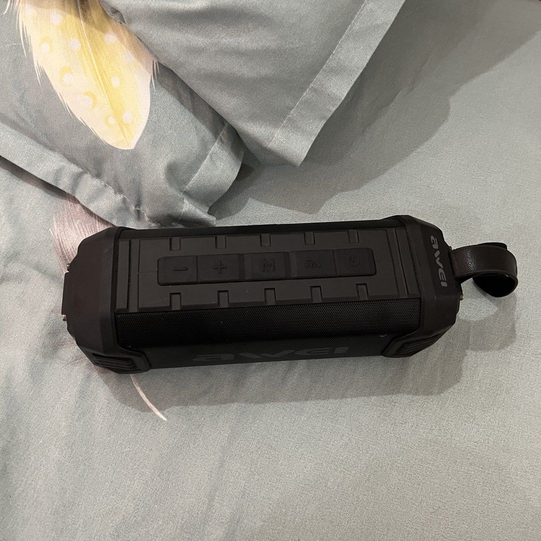 Awei Y280 Bluetooth speaker (Category: Soundbars, Speakers & Amplifiers) located in Manila. Submitted by princess.01.1 (Listing ID 1460517096, Image 2). Description: Rarely used. Bought it this yr lang.