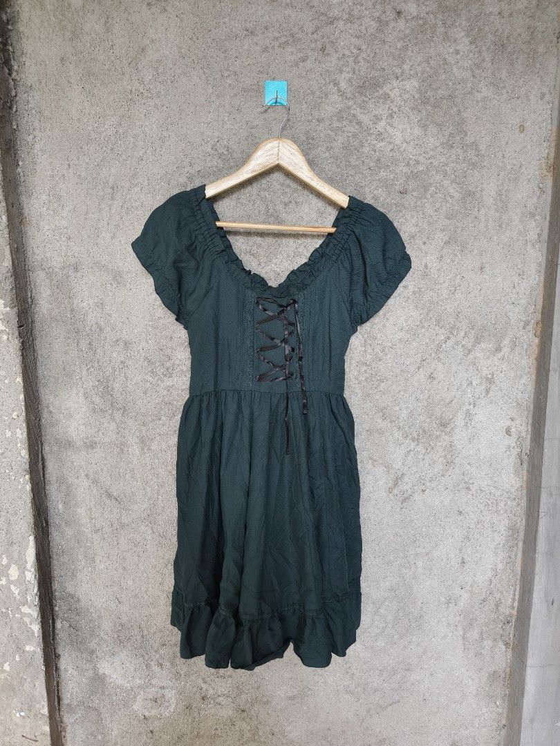 Axes femme (Category: Dresses) located in Manila. Submitted by gelove.thrift (Listing ID 1460509556, Image 1). Description: .